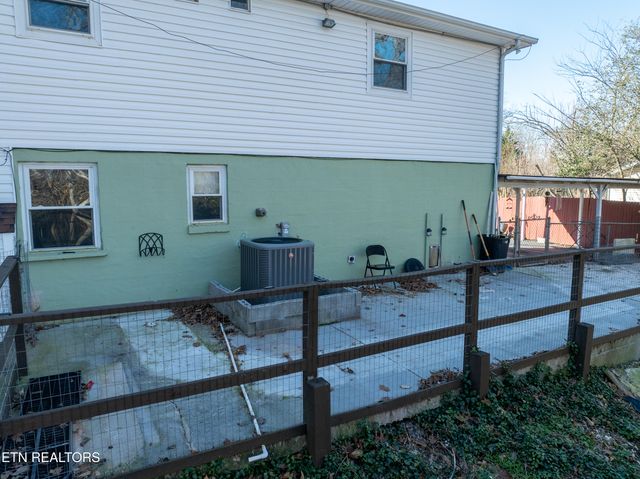 6324 Gateway Lane, Knoxville, TN 37920