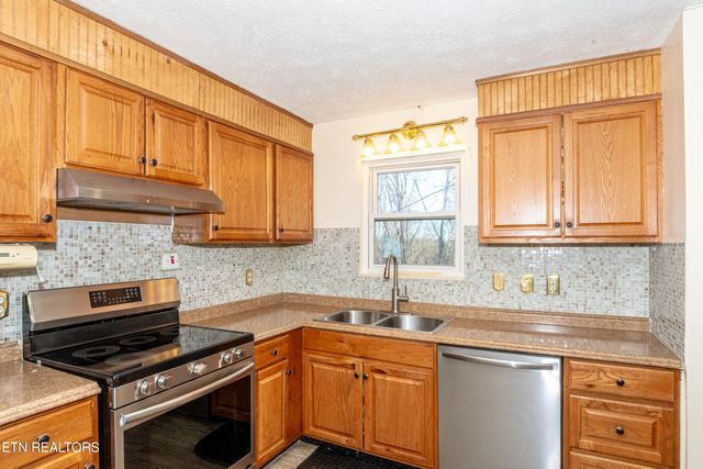 6324 Gateway Lane, Knoxville, TN 37920