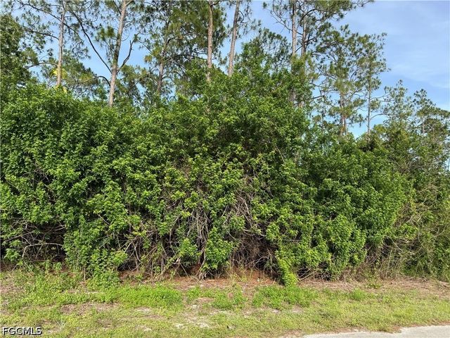 2202 Truman AVE, Alva, FL 33920