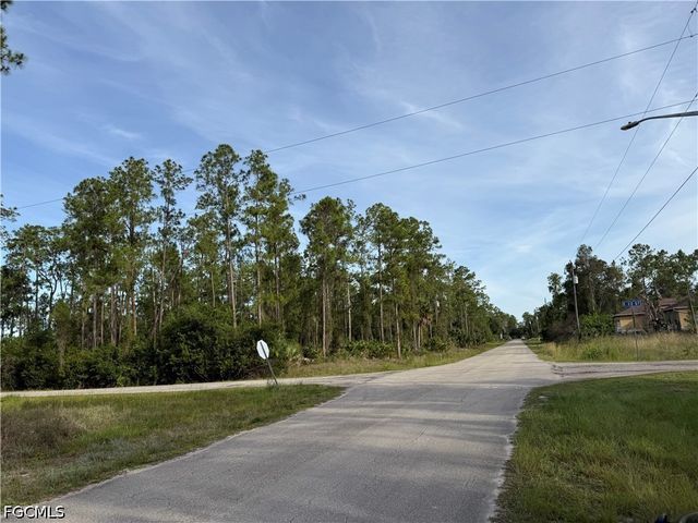 2202 Truman AVE, Alva, FL 33920