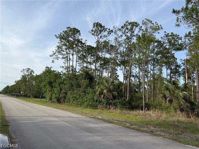 2202 Truman AVE, Alva, FL 33920