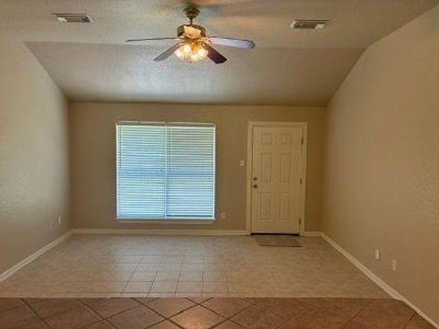 910 Old Angleton Road, Clute, TX 77531
