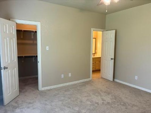 910 Old Angleton Road, Clute, TX 77531