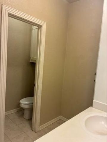 910 Old Angleton Road, Clute, TX 77531