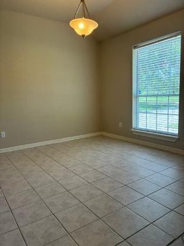 910 Old Angleton Road, Clute, TX 77531