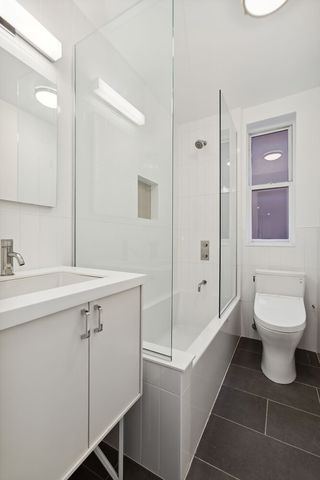 14809 Northern Blvd Apt 4E, New York City, NY 11354