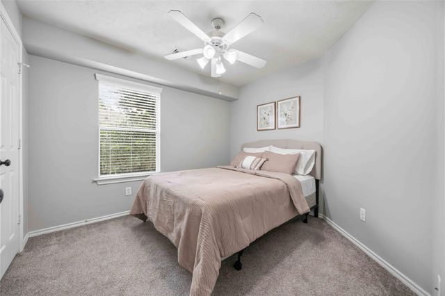 71 Summerhaze Cir, The Woodlands, TX 77382