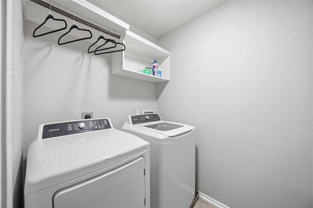 71 Summerhaze Cir, The Woodlands, TX 77382