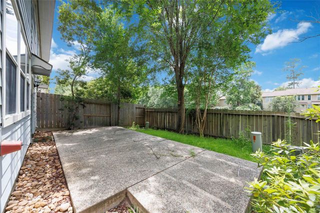 71 Summerhaze Cir, The Woodlands, TX 77382