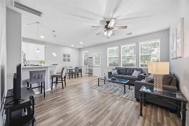 71 Summerhaze Cir, The Woodlands, TX 77382