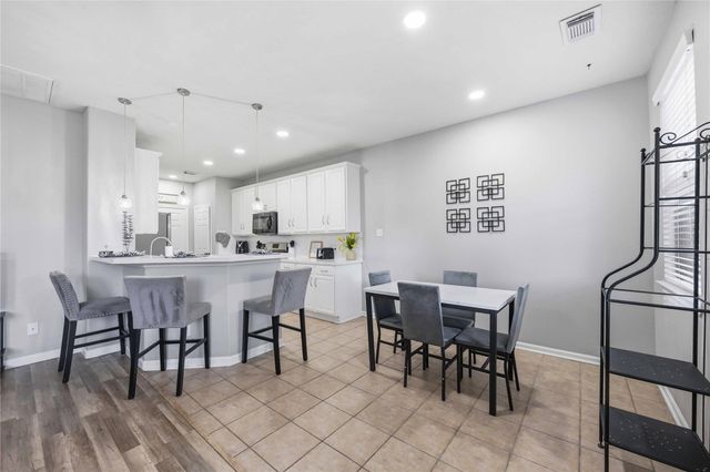 71 Summerhaze Cir, The Woodlands, TX 77382