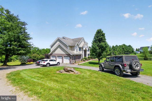 39260 CHARLES TOWN PIKE, Hamilton, VA 20158