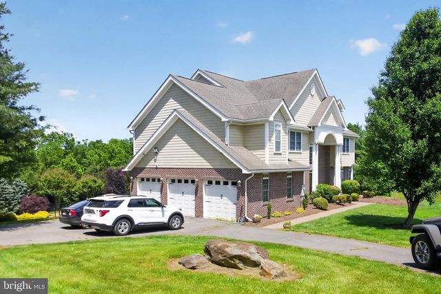39260 CHARLES TOWN PIKE, Hamilton, VA 20158