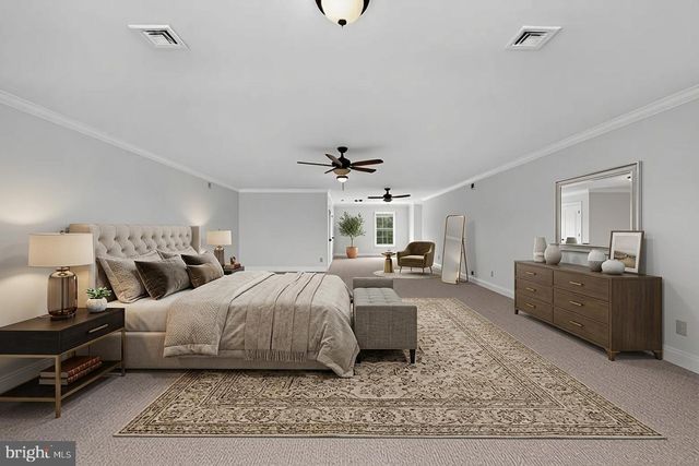 39260 CHARLES TOWN PIKE, Hamilton, VA 20158