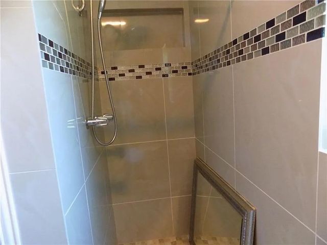 8402 Leesburg CIR, Austin, TX 78758