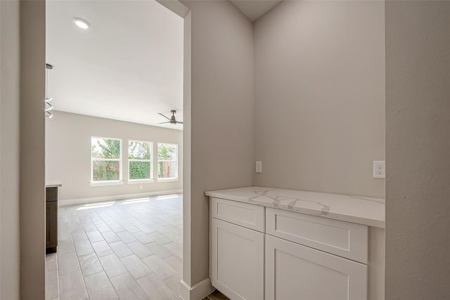 8128 Chateau Street, Houston, TX 77028