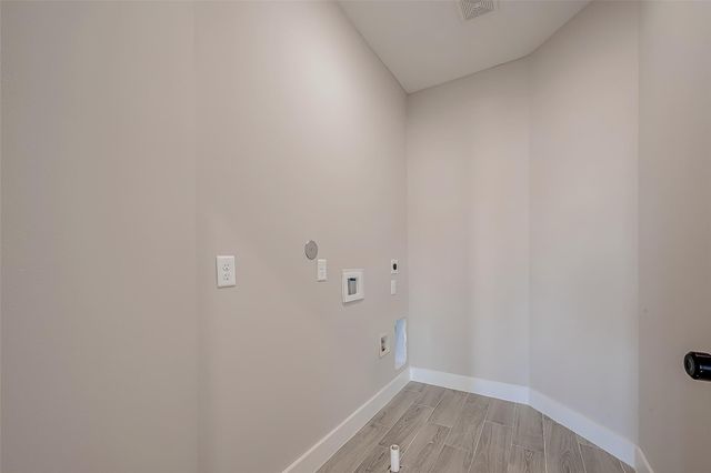 8128 Chateau Street, Houston, TX 77028