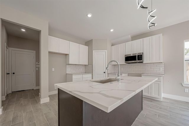 8128 Chateau Street, Houston, TX 77028