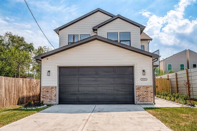 8128 Chateau Street, Houston, TX 77028