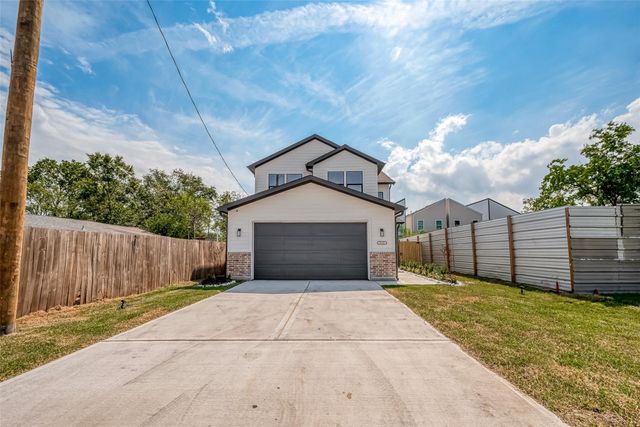 8128 Chateau Street, Houston, TX 77028