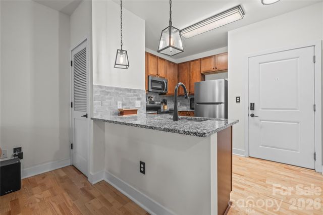 630 Calvert Street 311, Charlotte, NC 28208