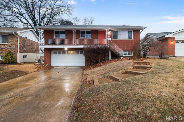 2511 Reav Tel Court, St Louis, MO 63125