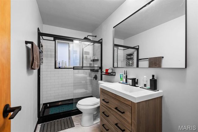 2511 Reav Tel Court, St Louis, MO 63125