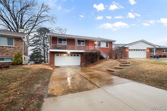 2511 Reav Tel Court, St Louis, MO 63125