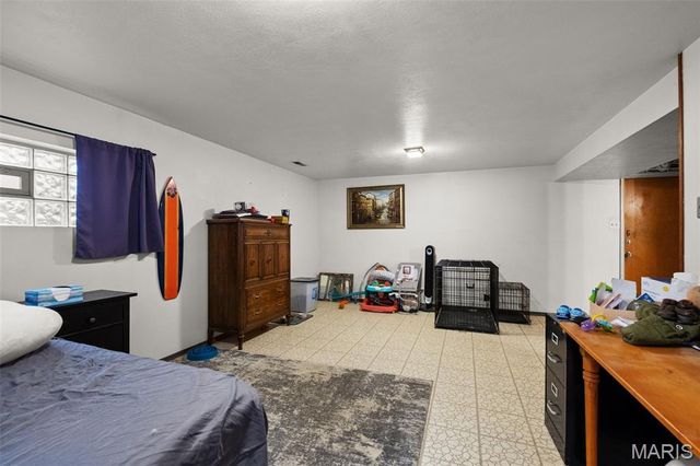 2511 Reav Tel Court, St Louis, MO 63125