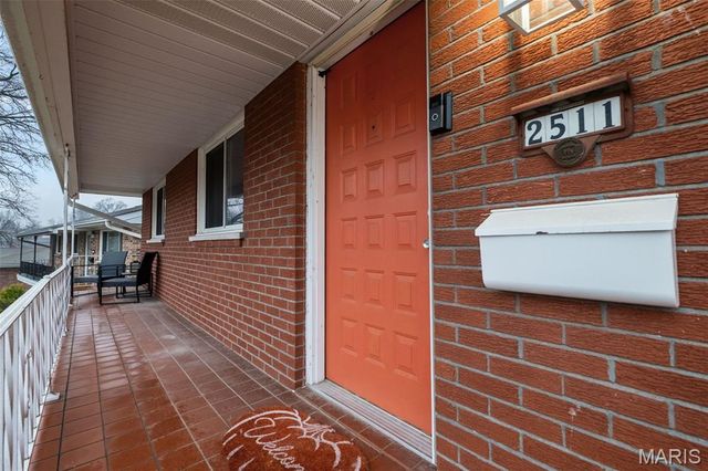2511 Reav Tel Court, St Louis, MO 63125