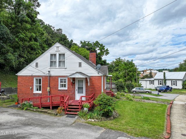 324 East Church Street, Greeneville, TN 37745