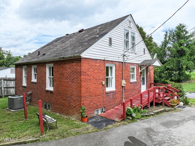 324 East Church Street, Greeneville, TN 37745