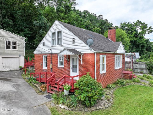 324 East Church Street, Greeneville, TN 37745