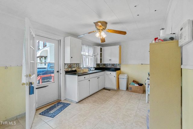 324 East Church Street, Greeneville, TN 37745