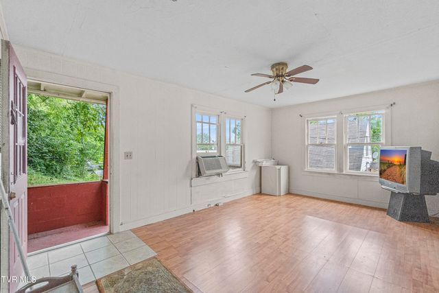 324 East Church Street, Greeneville, TN 37745