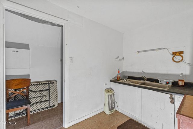 324 East Church Street, Greeneville, TN 37745