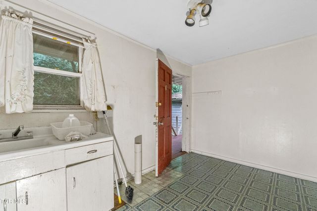 324 East Church Street, Greeneville, TN 37745