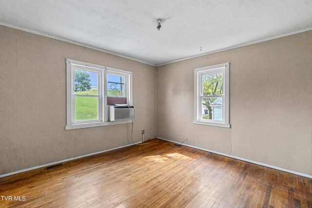 324 East Church Street, Greeneville, TN 37745