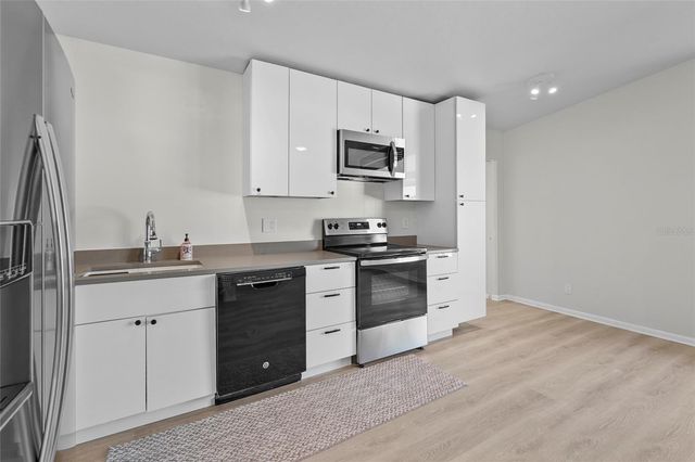 1920 ELK AVENUE, Sarasota, FL 34235