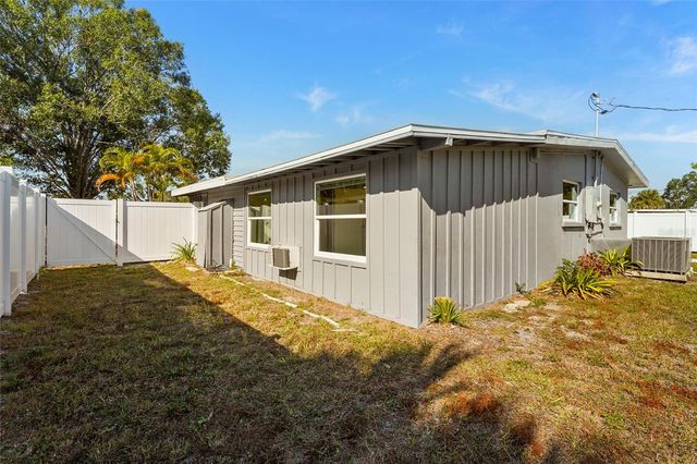 1920 ELK AVENUE, Sarasota, FL 34235