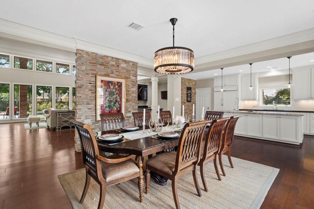 3 Regent Court, Sugar Land, TX 77478