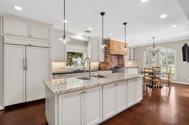 3 Regent Court, Sugar Land, TX 77478
