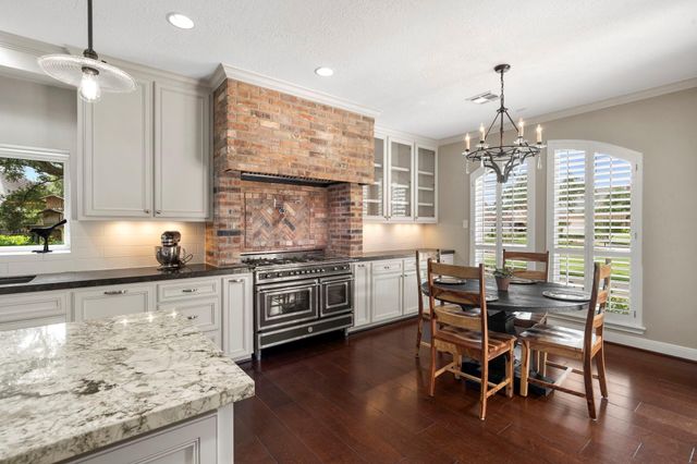3 Regent Court, Sugar Land, TX 77478