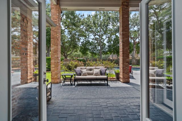 3 Regent Court, Sugar Land, TX 77478