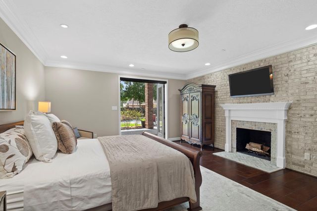 3 Regent Court, Sugar Land, TX 77478