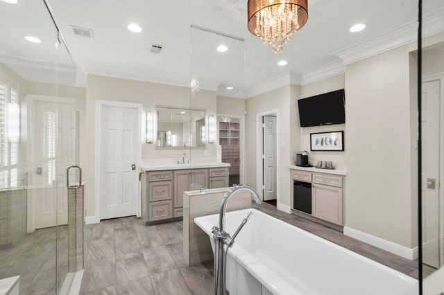 3 Regent Court, Sugar Land, TX 77478