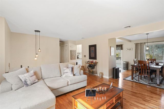 75 Lincoln Street, Sloatsburg, NY 10974