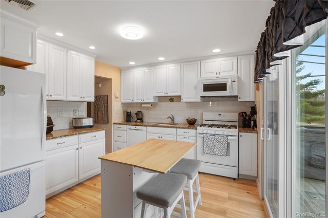 75 Lincoln Street, Sloatsburg, NY 10974