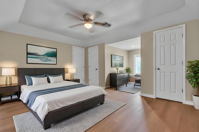 262 W Richmond ST, Giddings, TX 78942