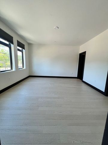 395 Alewife Brook Pkwy 2H, Somerville, MA 02144